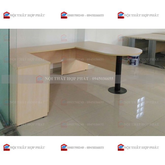 Bàn Làm Việc Chân Sắt BLVCS016 